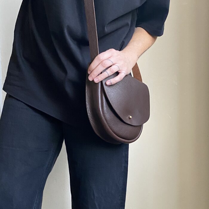 P Kirkwood Sia Saddle Bag On Body Side Aw22