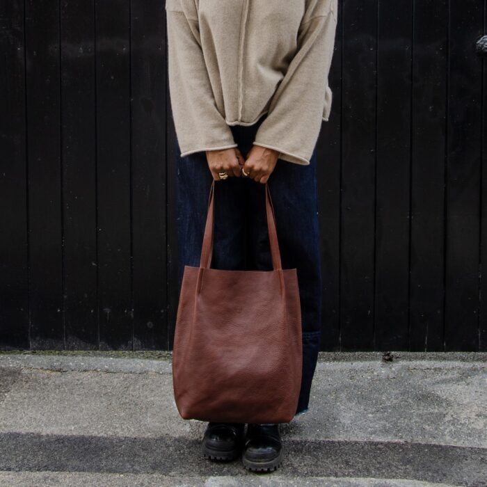 PKirkwood-Lene-Tote-Bag-Chestnut-hands-AW24.