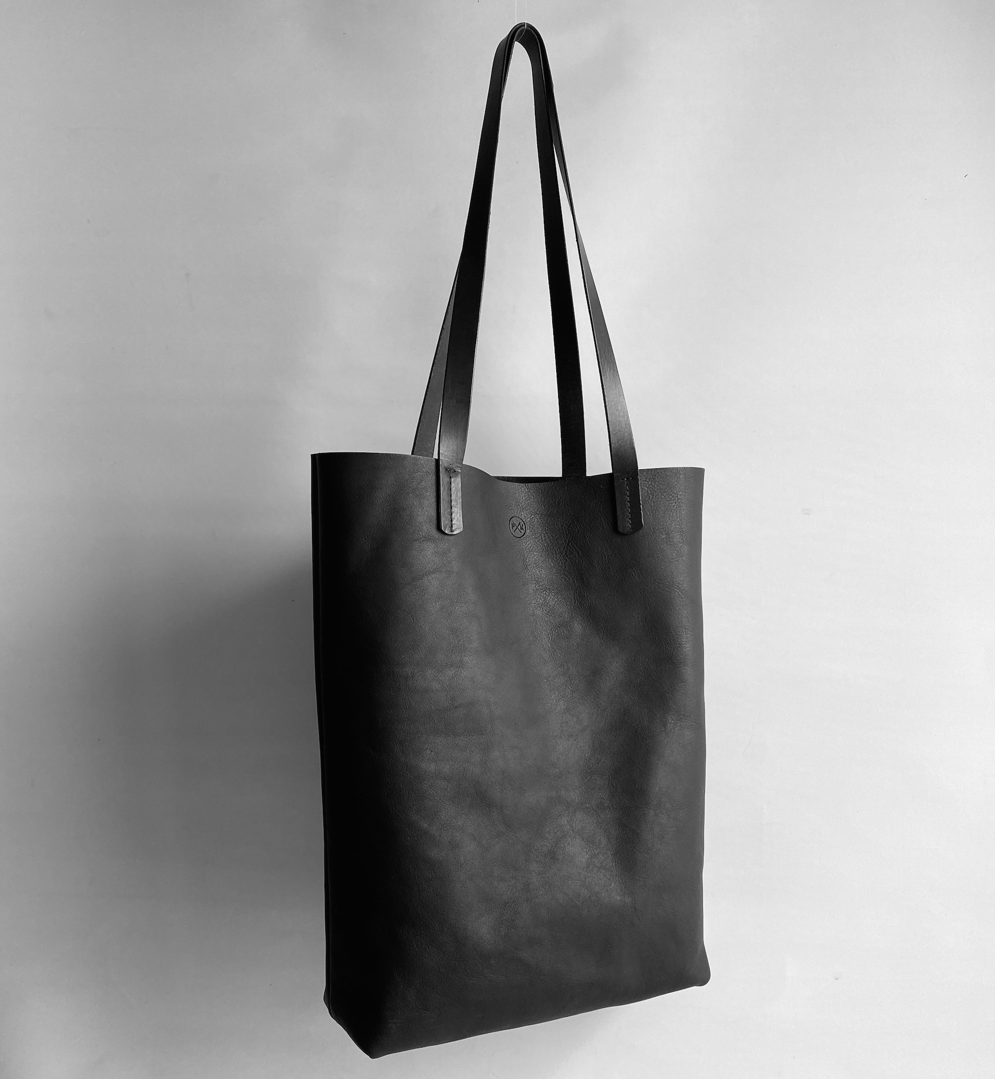 Pkirkwood Slim Tote Bag Veg Tan Blk Side 2022