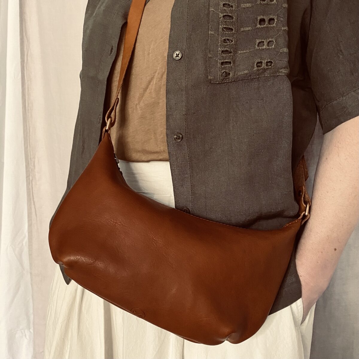 Luxury leather Sol Sling Bag